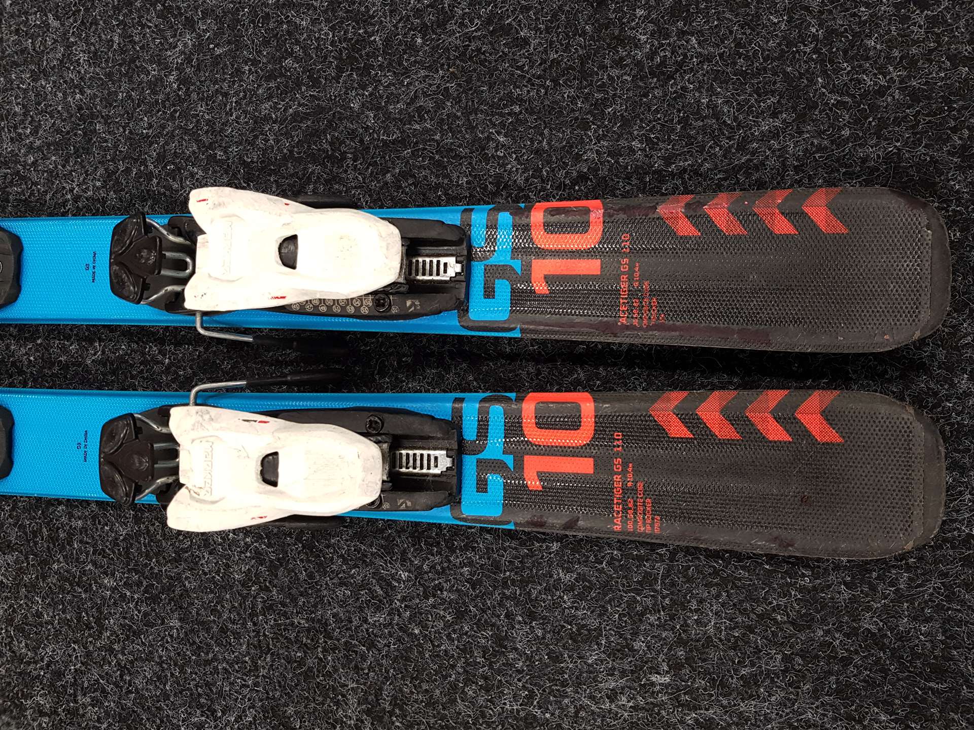 Skis enfant d'occasion VOLKL RACE TIGER GS 10 + fixations Marker 4.5