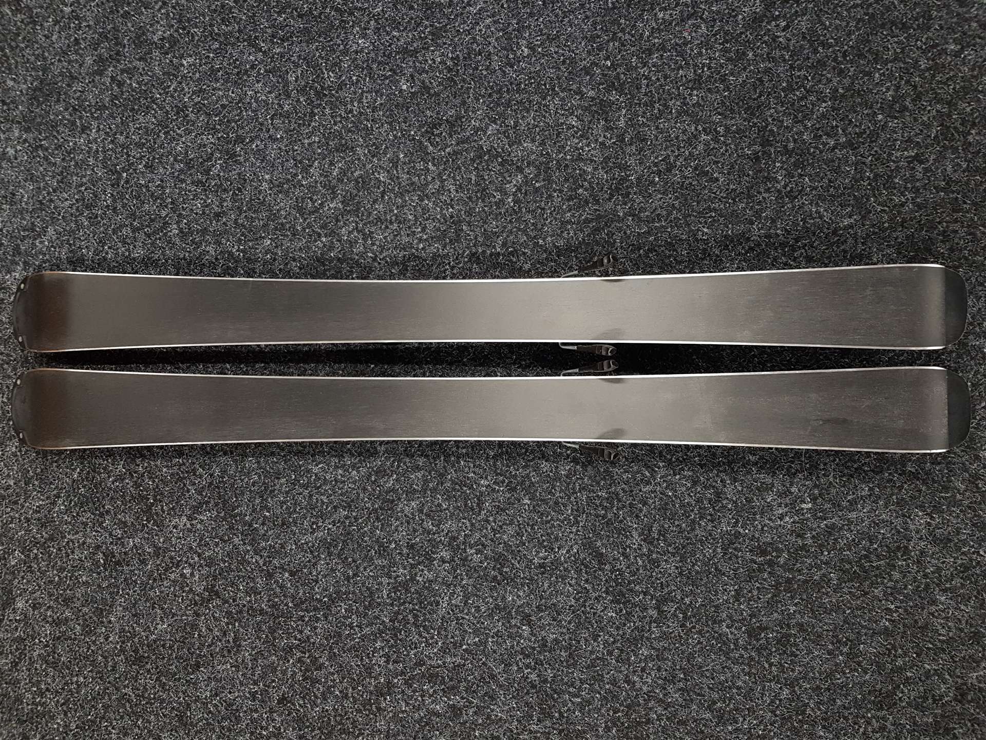 Skis enfant d'occasion VOLKL RACE TIGER GS 10 + fixations Marker 4.5