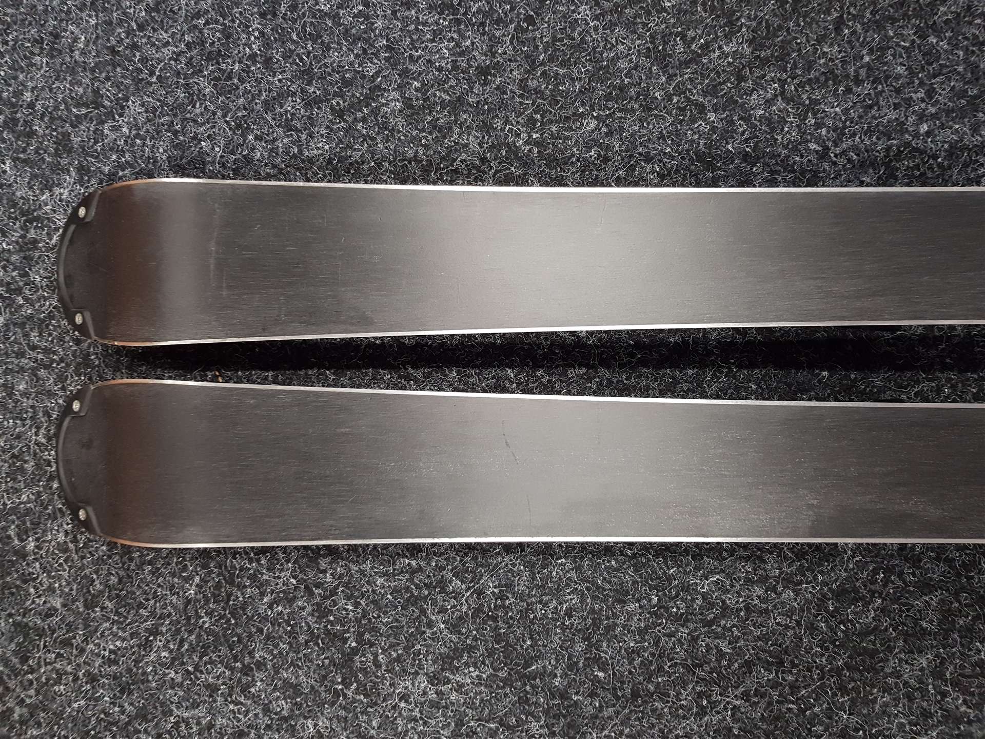 Skis enfant d'occasion VOLKL RACE TIGER GS 10 + fixations Marker 4.5