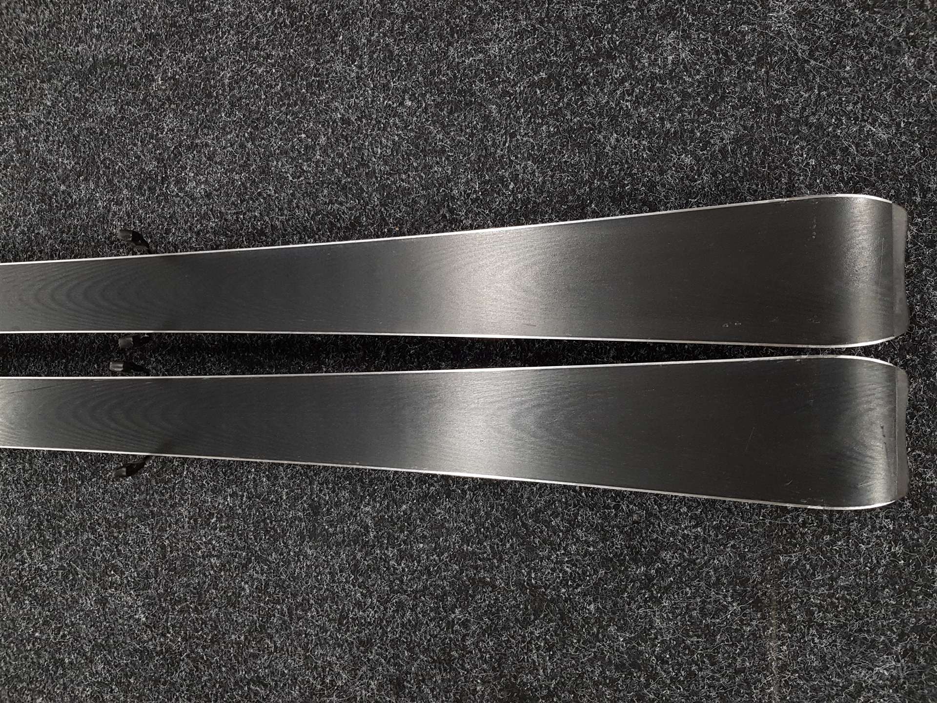 Gebrauchte DYNASTAR Speed Ski + Look NX 12 Bindungen