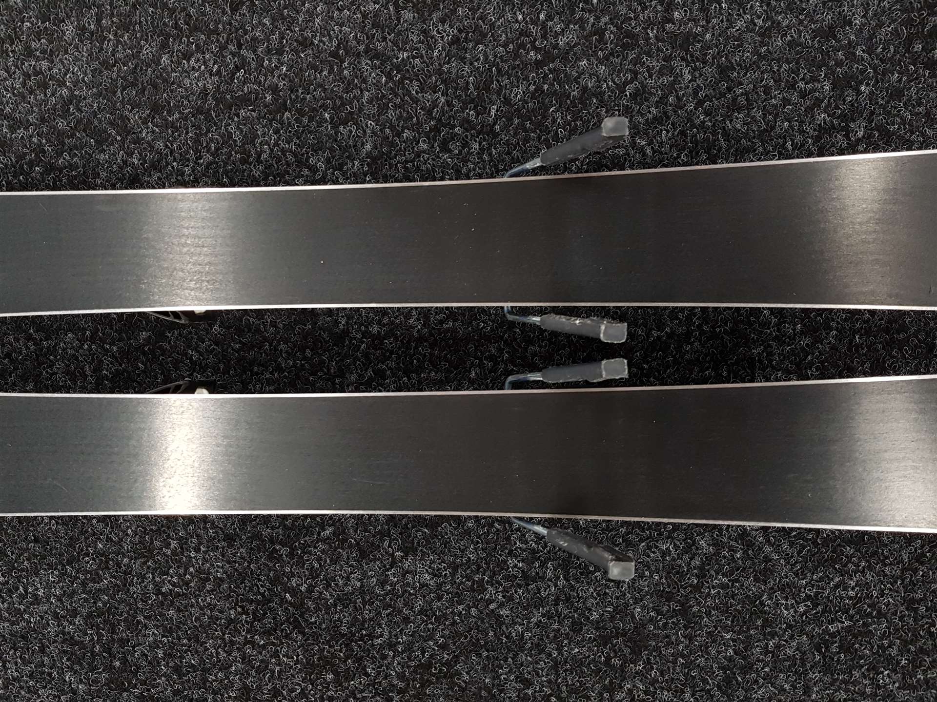 Gebrauchte SALOMON Race-Ski + Salomon 5-Bindungen