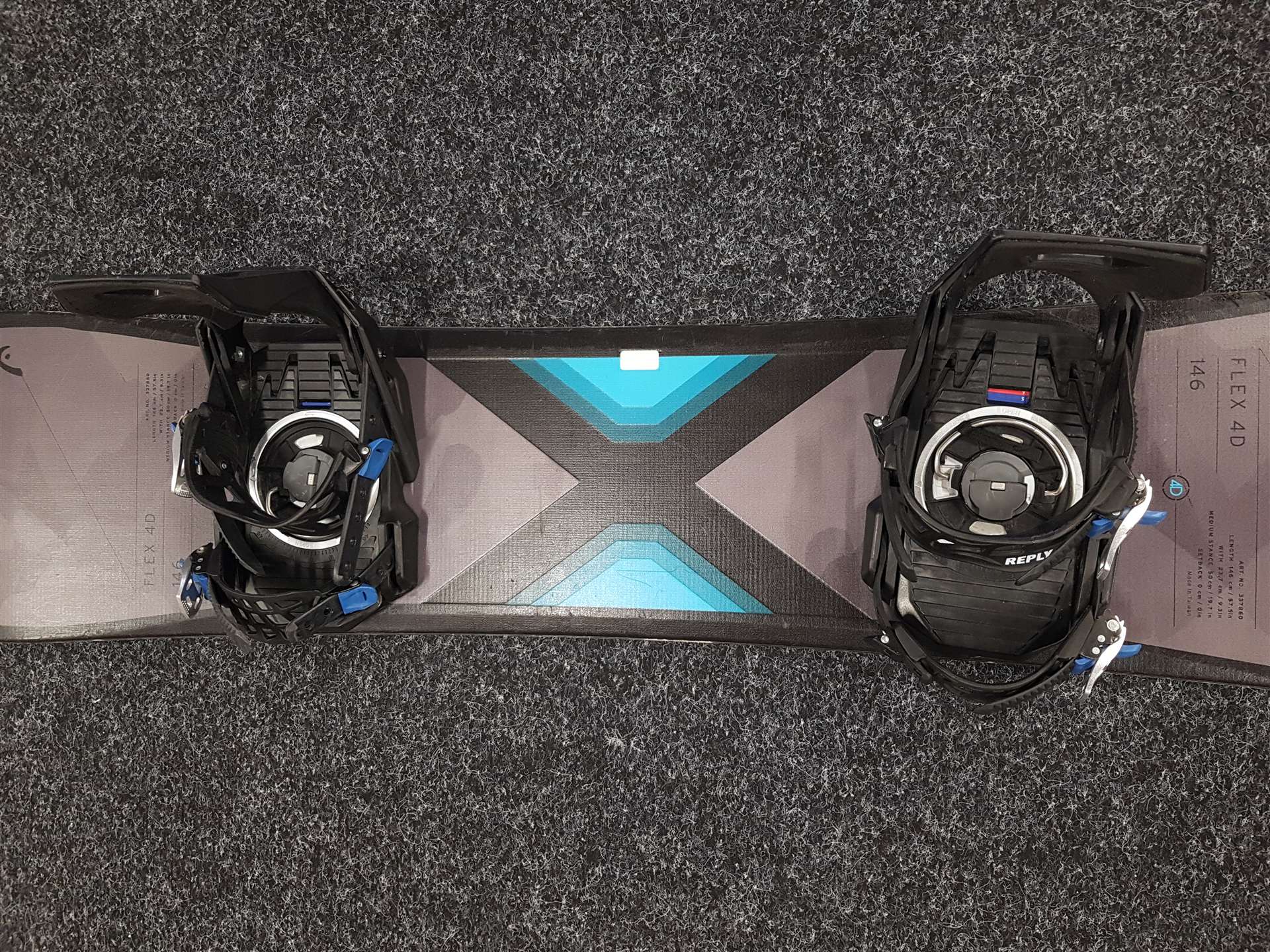Použitý snowboard HEAD Flex 4D + viazanie Rossignol veľkosť S/M