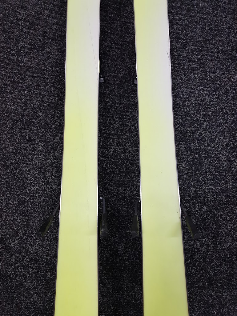 Bazaar Ski Fischer RC4 The Curv