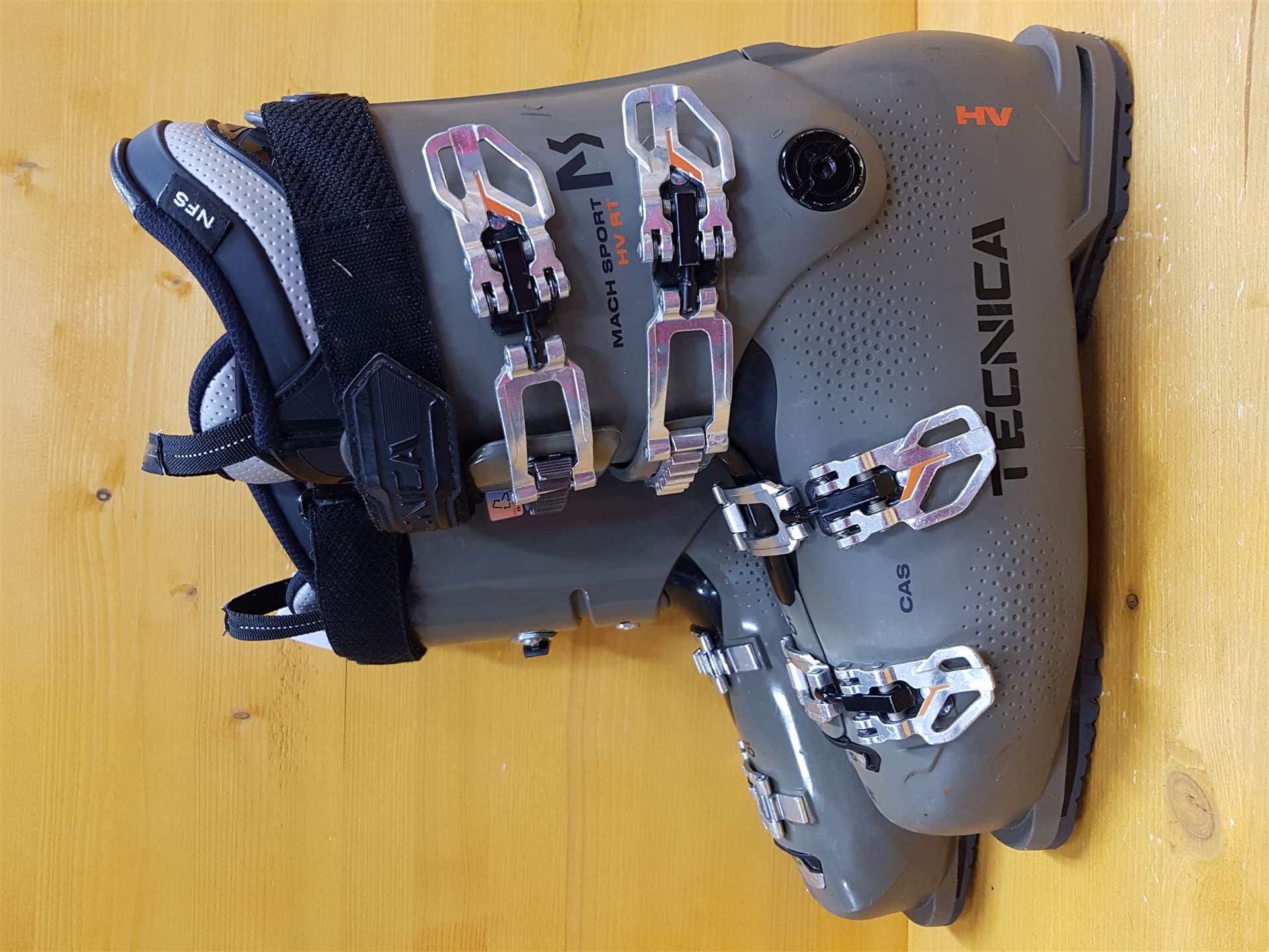 Gebrauchte Tecnica Mach Sport 100 HV RT Skischuhe