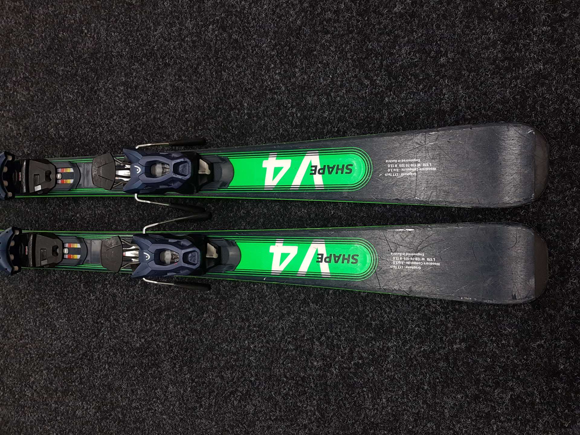 Použité lyže HEAD Shape V4 + vázání Head PR 11