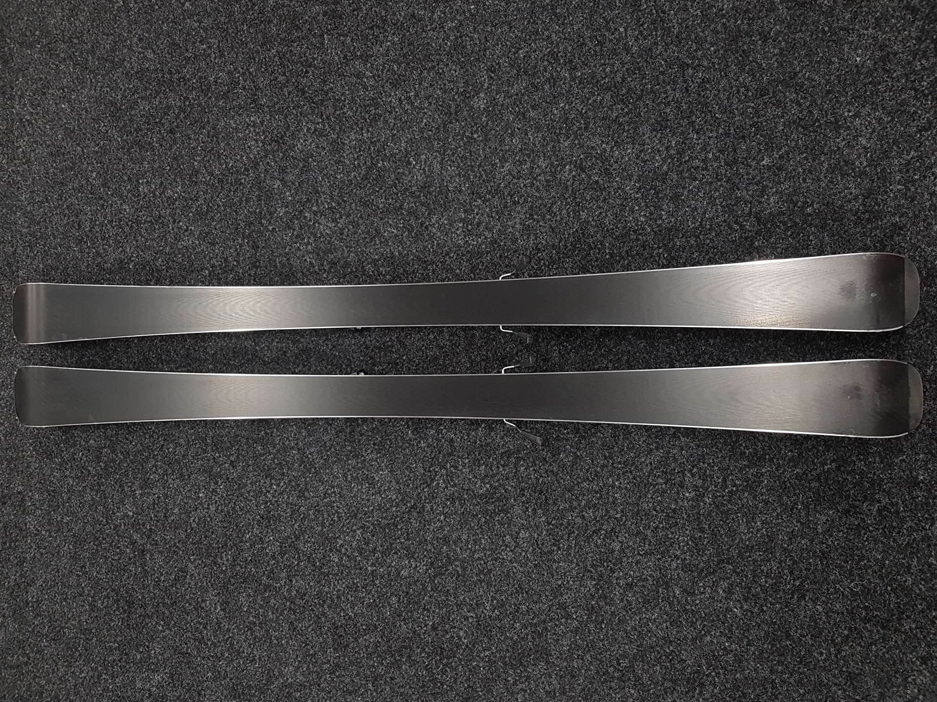 Použité lyže HEAD Shape V4 + vázání Head PR 11