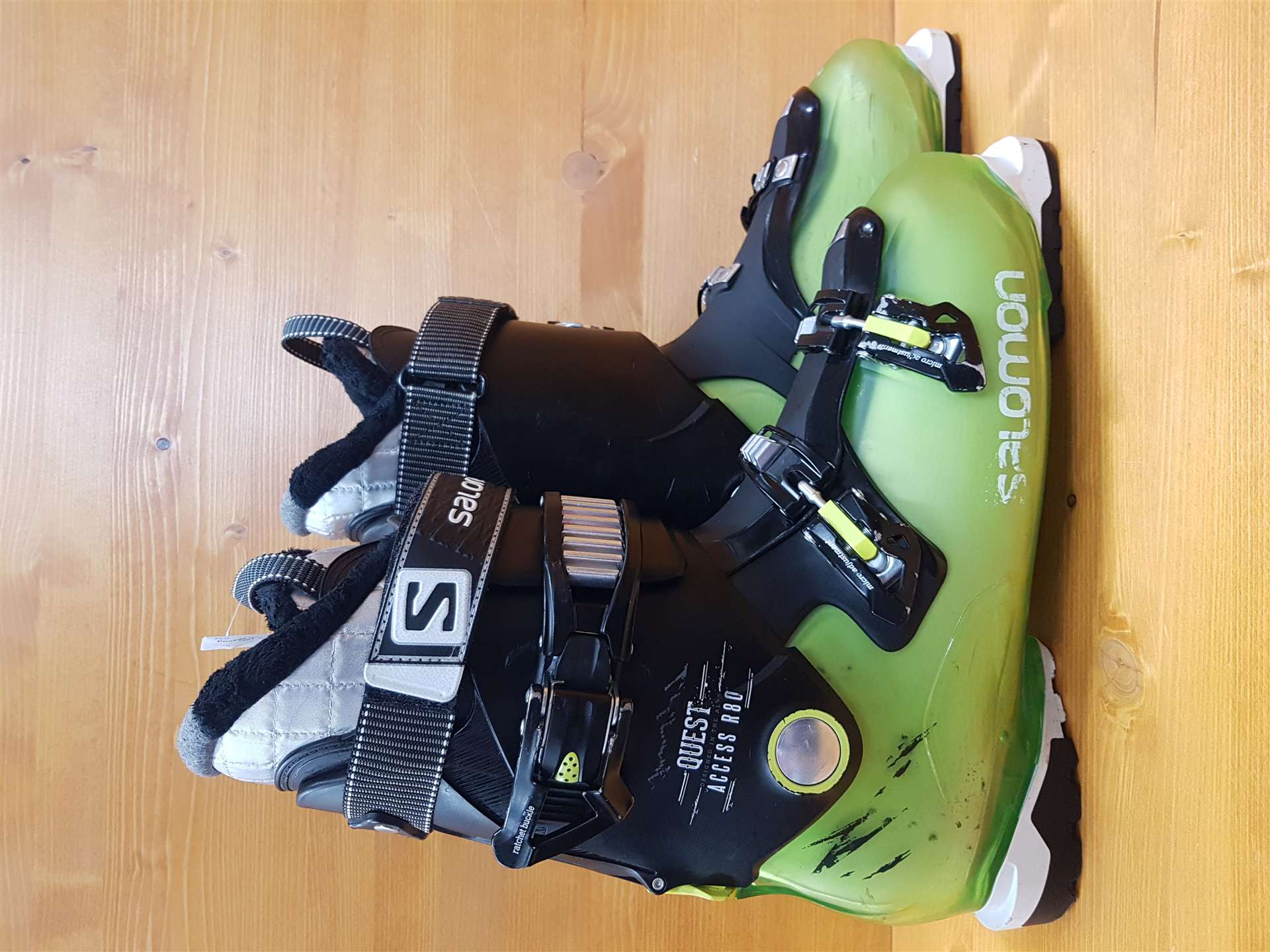 Clăpari de schi SALOMON QST Access R80 second-hand