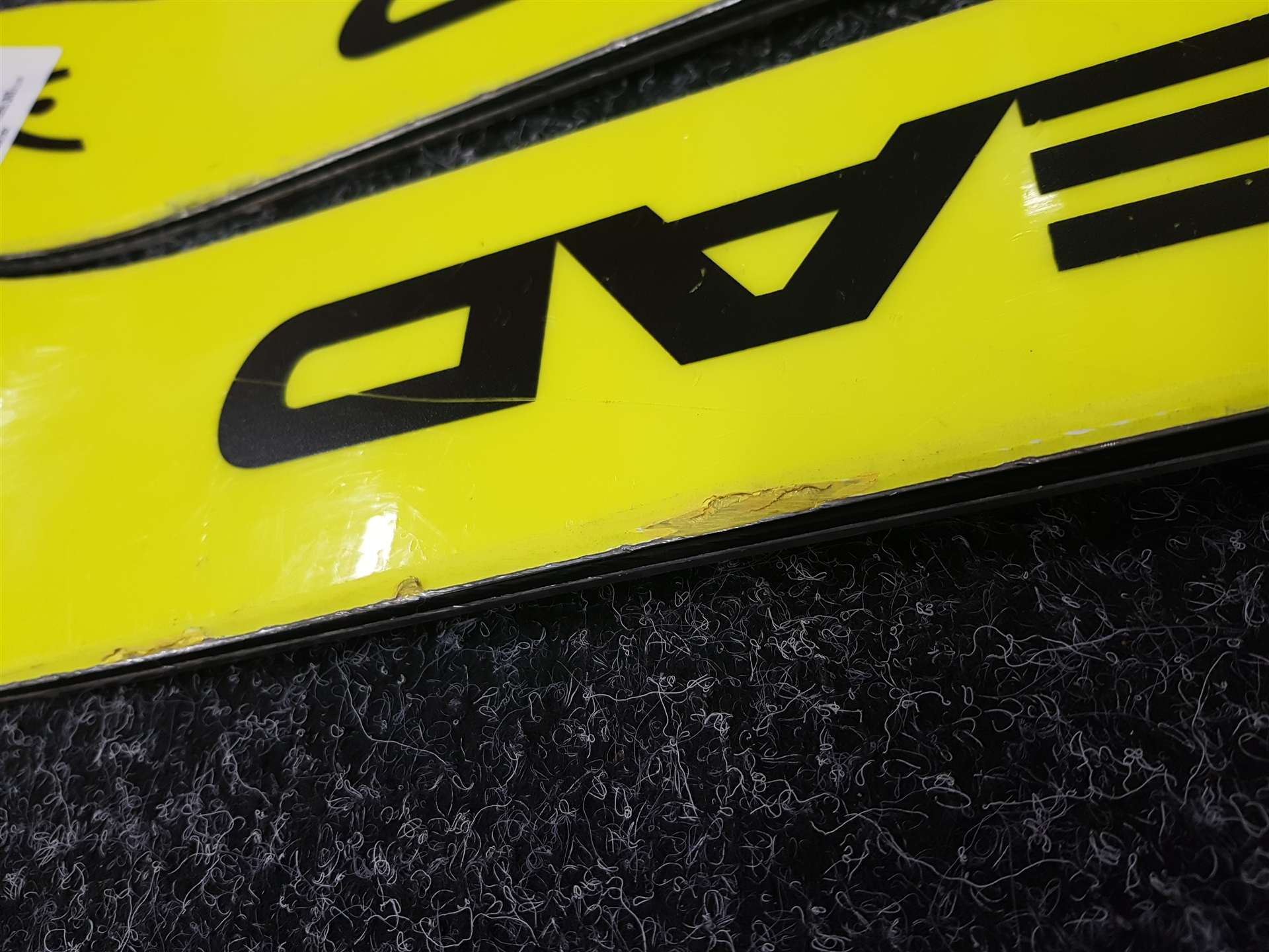 Použité lyže HEAD I.Speed + vázání Fischer RC4 13