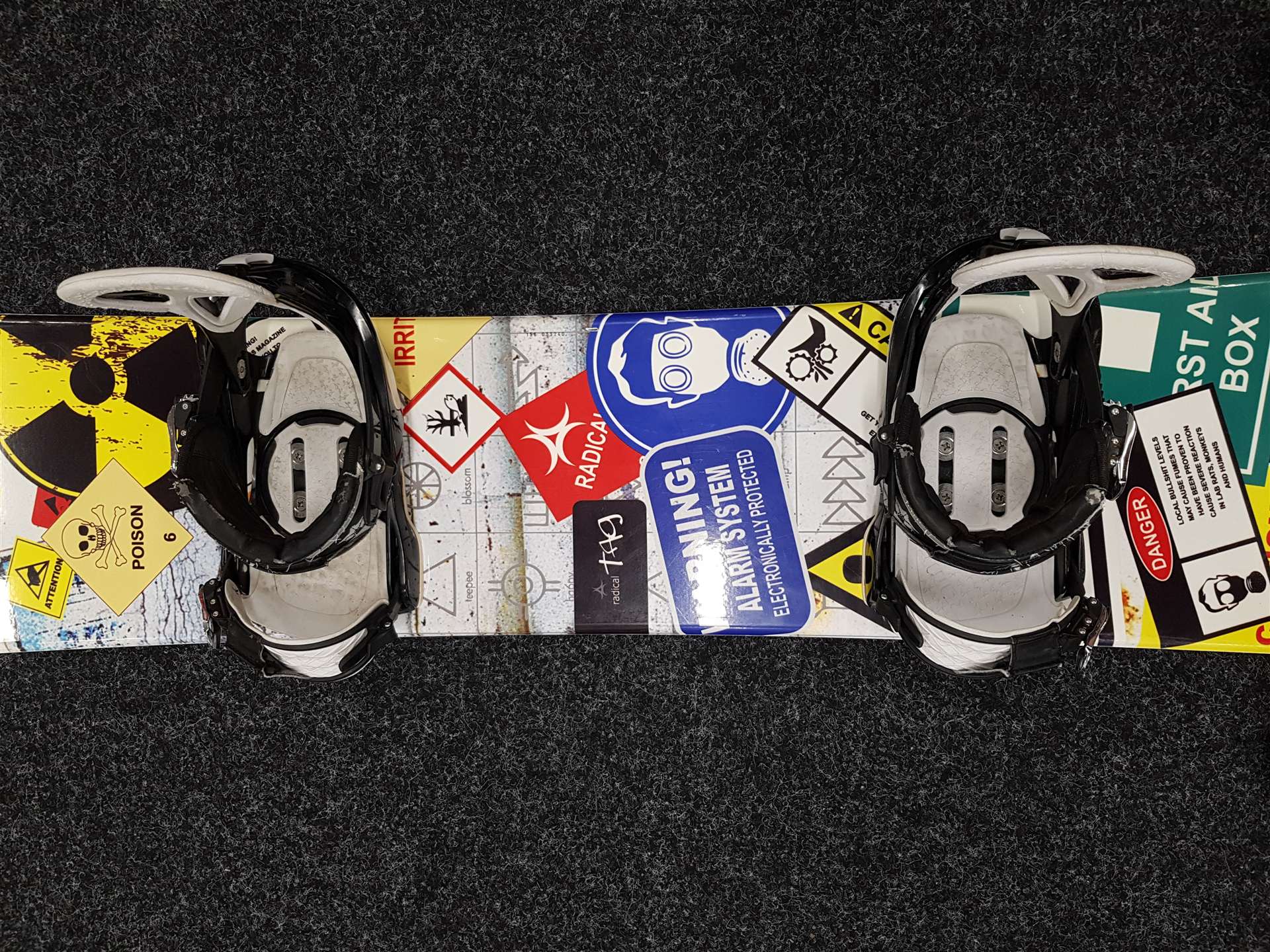 Použitý snowboard RADICAL Tag + viazanie  United veľkosť M/L