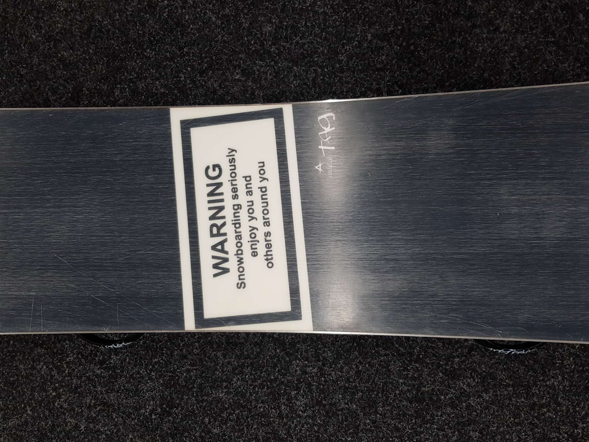Použitý snowboard RADICAL Tag + viazanie  United veľkosť M/L