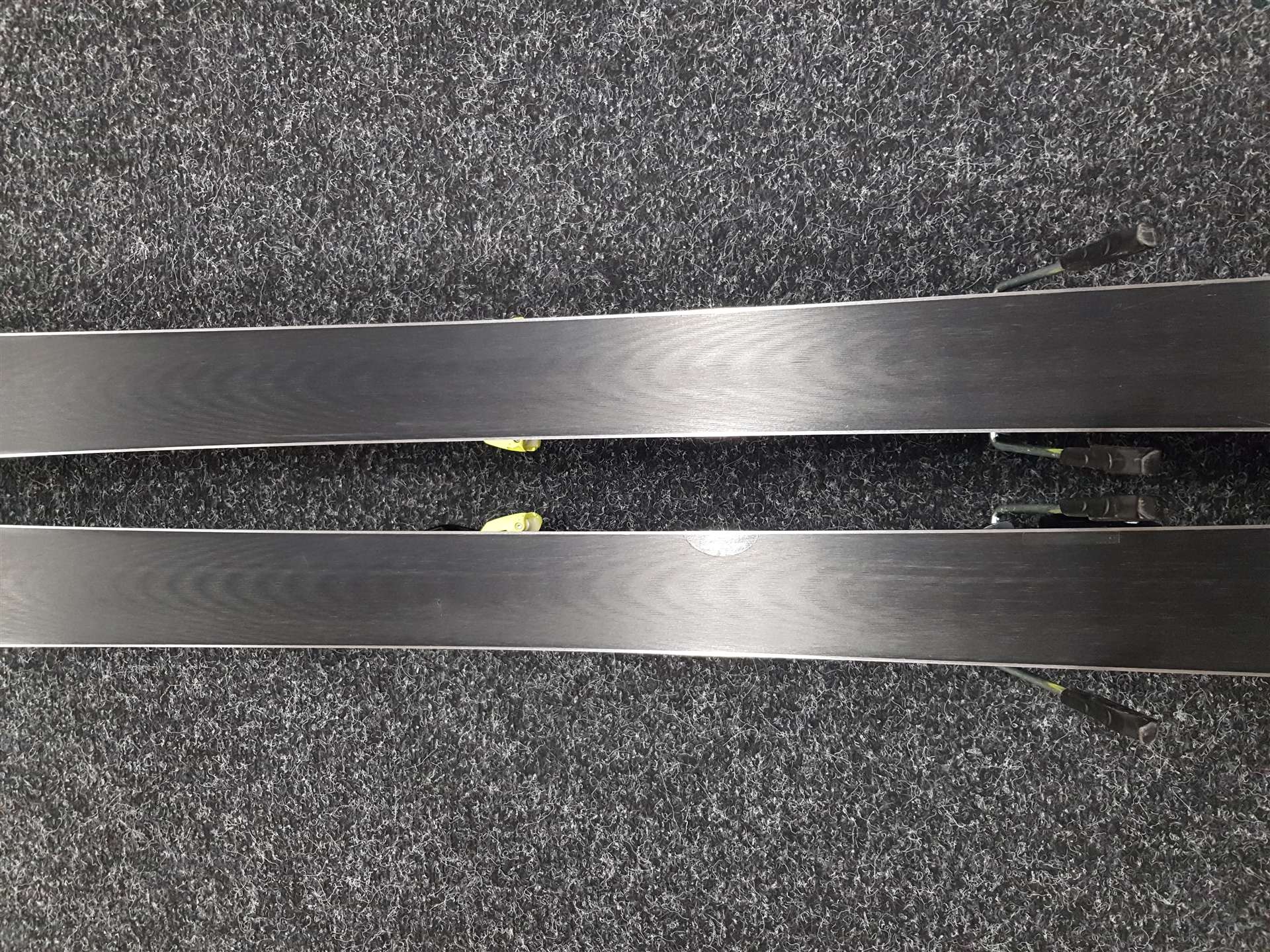 Schiuri HEAD I/Race folosite + legături Head FF Evo 14