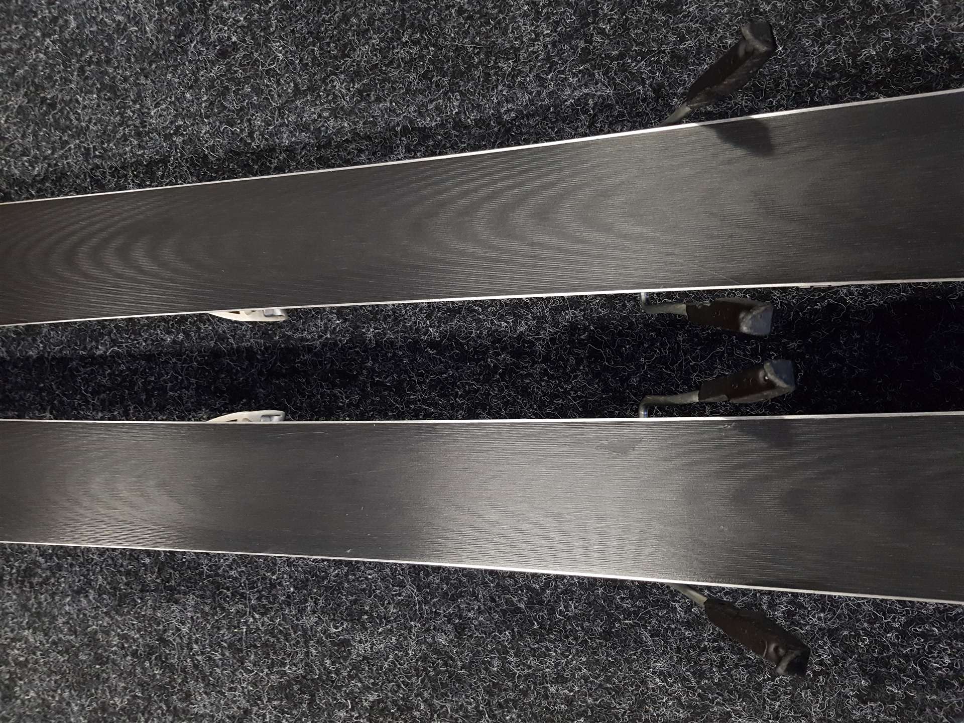 Použité lyže VOLKL RTM 7.4 + viazanie Salomon 10