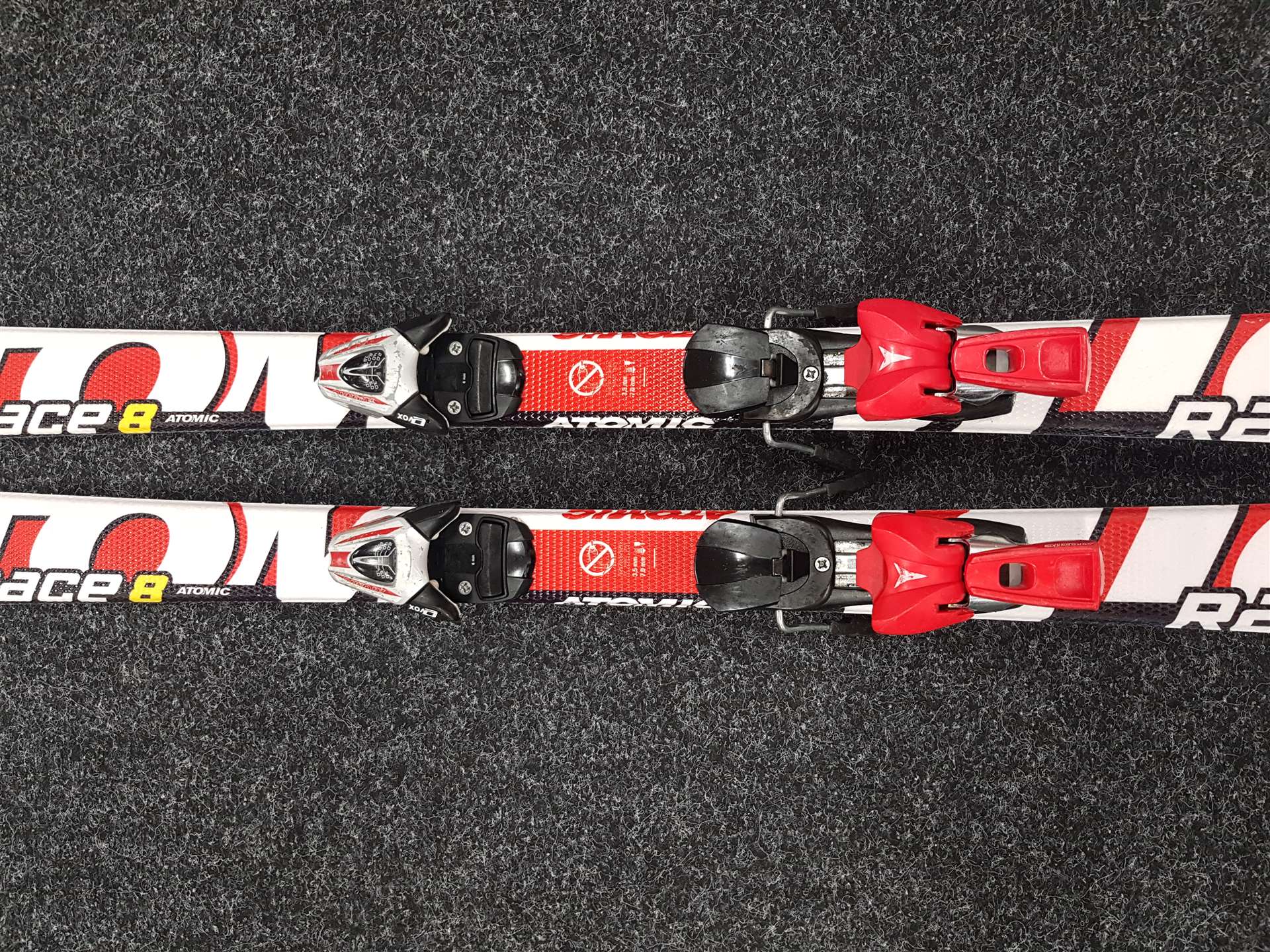 Używane narty dziecięce ATOMIC Race 8 + wiązania Atomic Evox 7