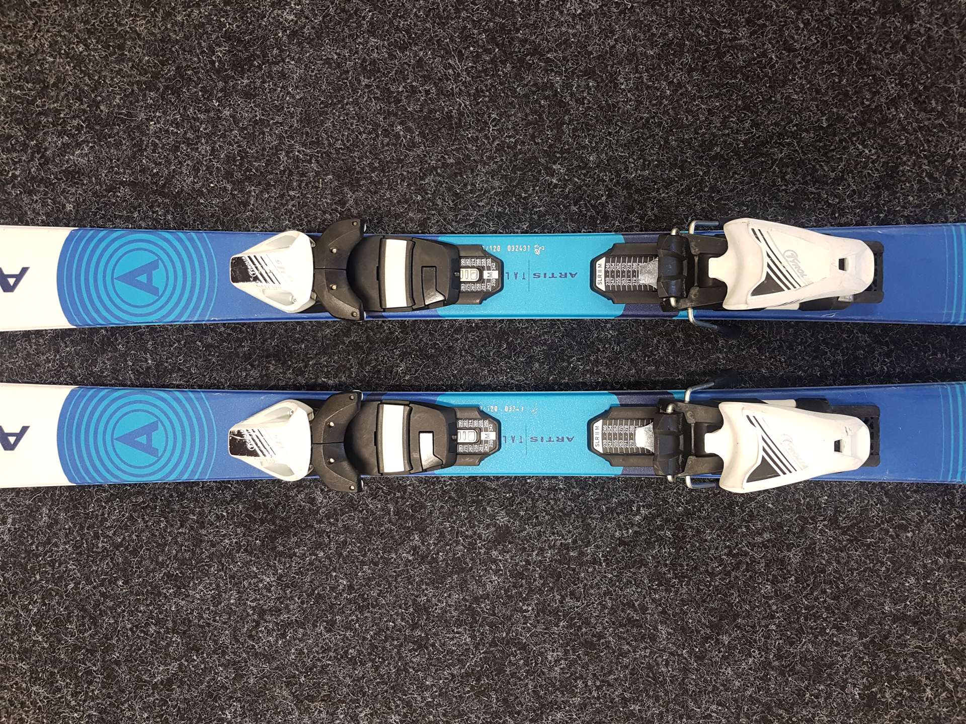 Použité detské lyže ARTIS Talent + viazanie Tyrolia 4,5