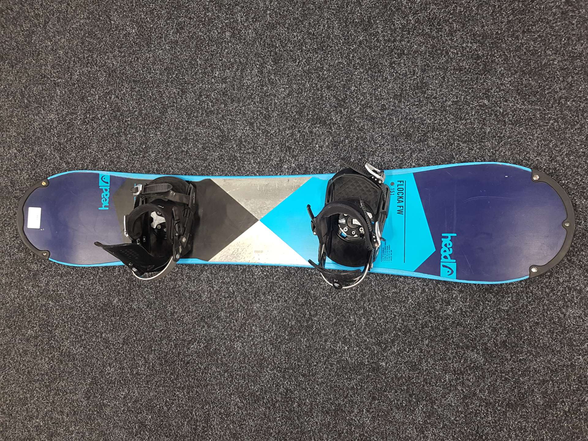 Snowboard HEAD Flocka FW folosit + legături Head mărimea M