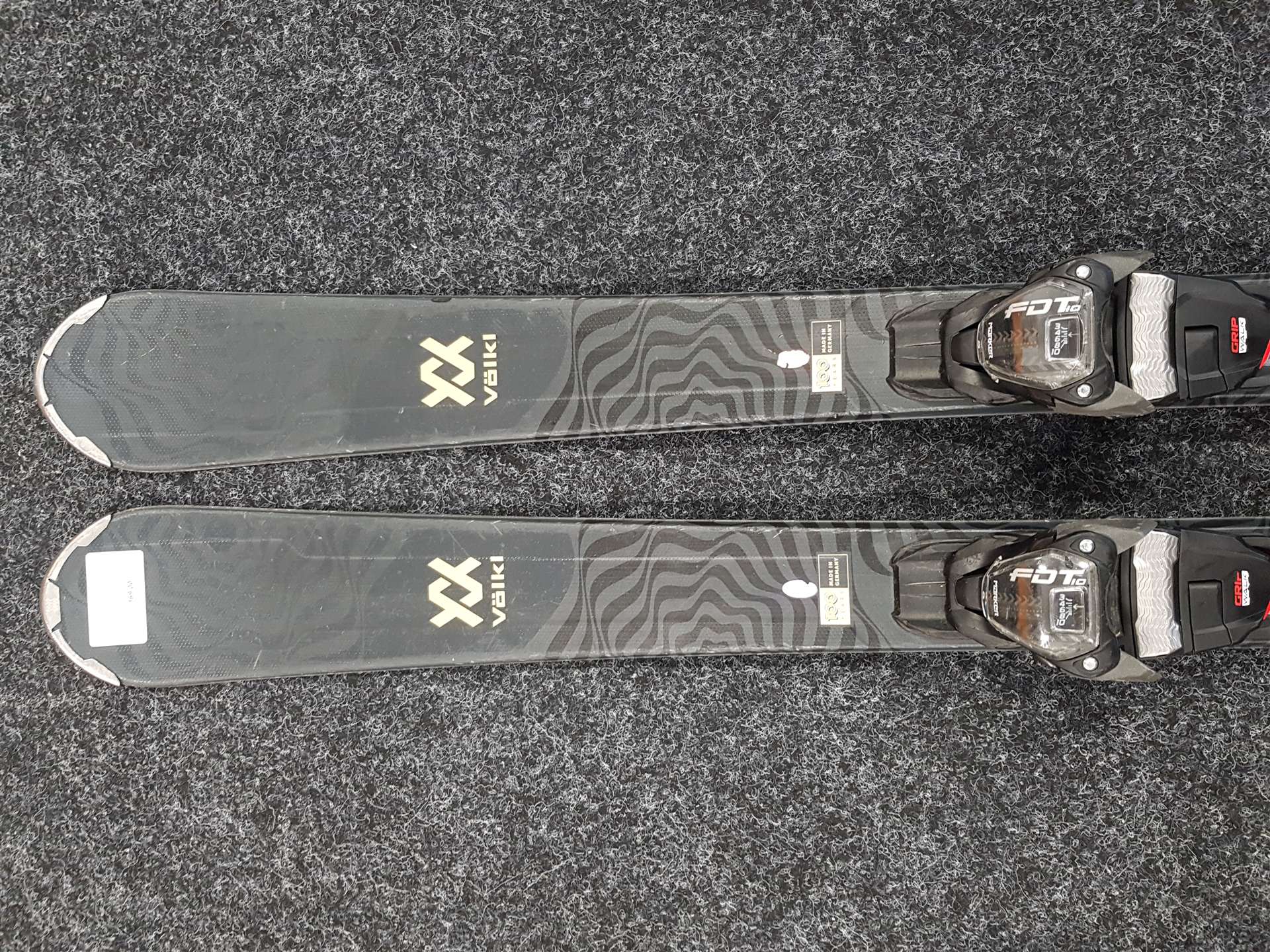 Schiuri VOLKL Viola Flair folosite + legături Marker FTD 10