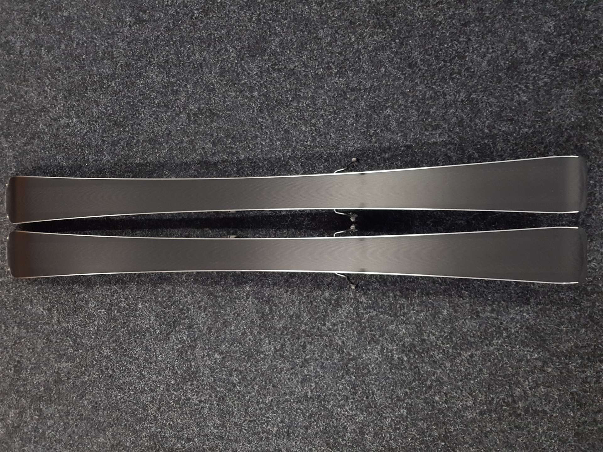 Schiuri VOLKL Viola Flair folosite + legături Marker FTD 10