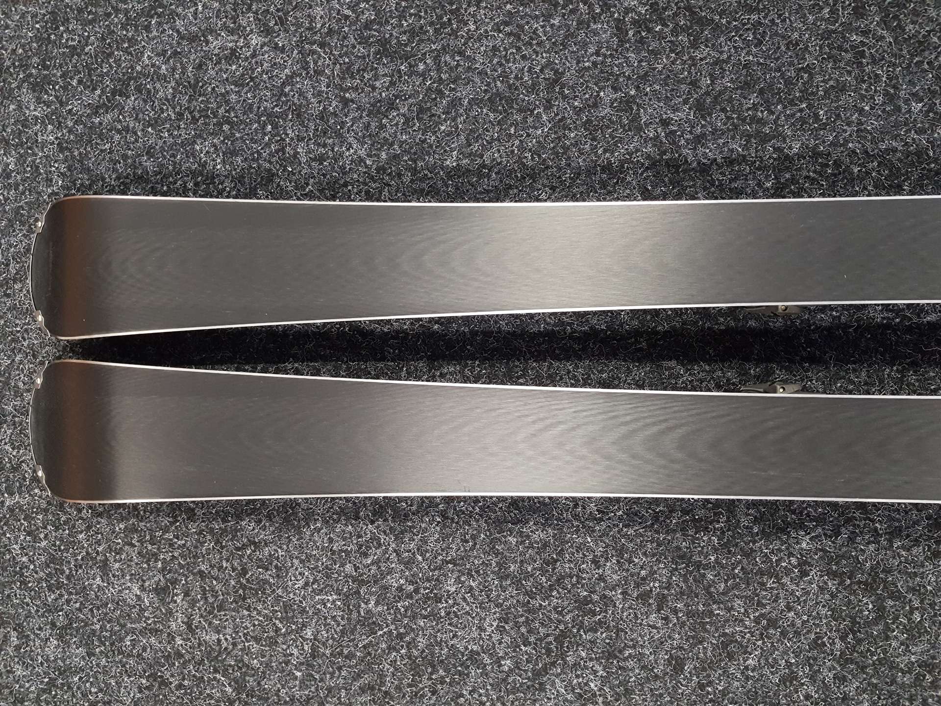 Schiuri VOLKL Viola Flair folosite + legături Marker FTD 10