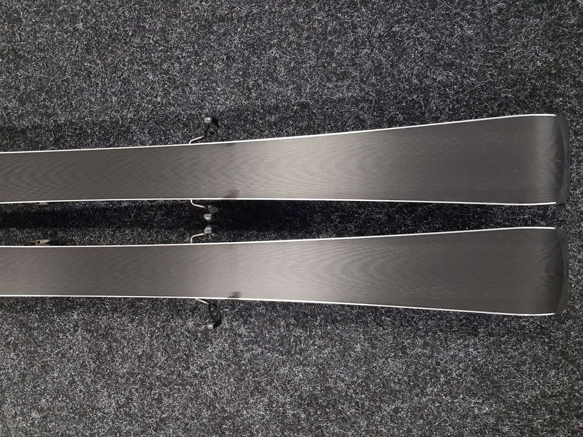 Schiuri VOLKL Viola Flair folosite + legături Marker FTD 10