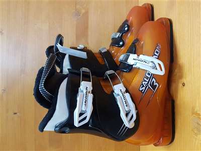 Chaussures de ski SALOMON T3 d'occasion