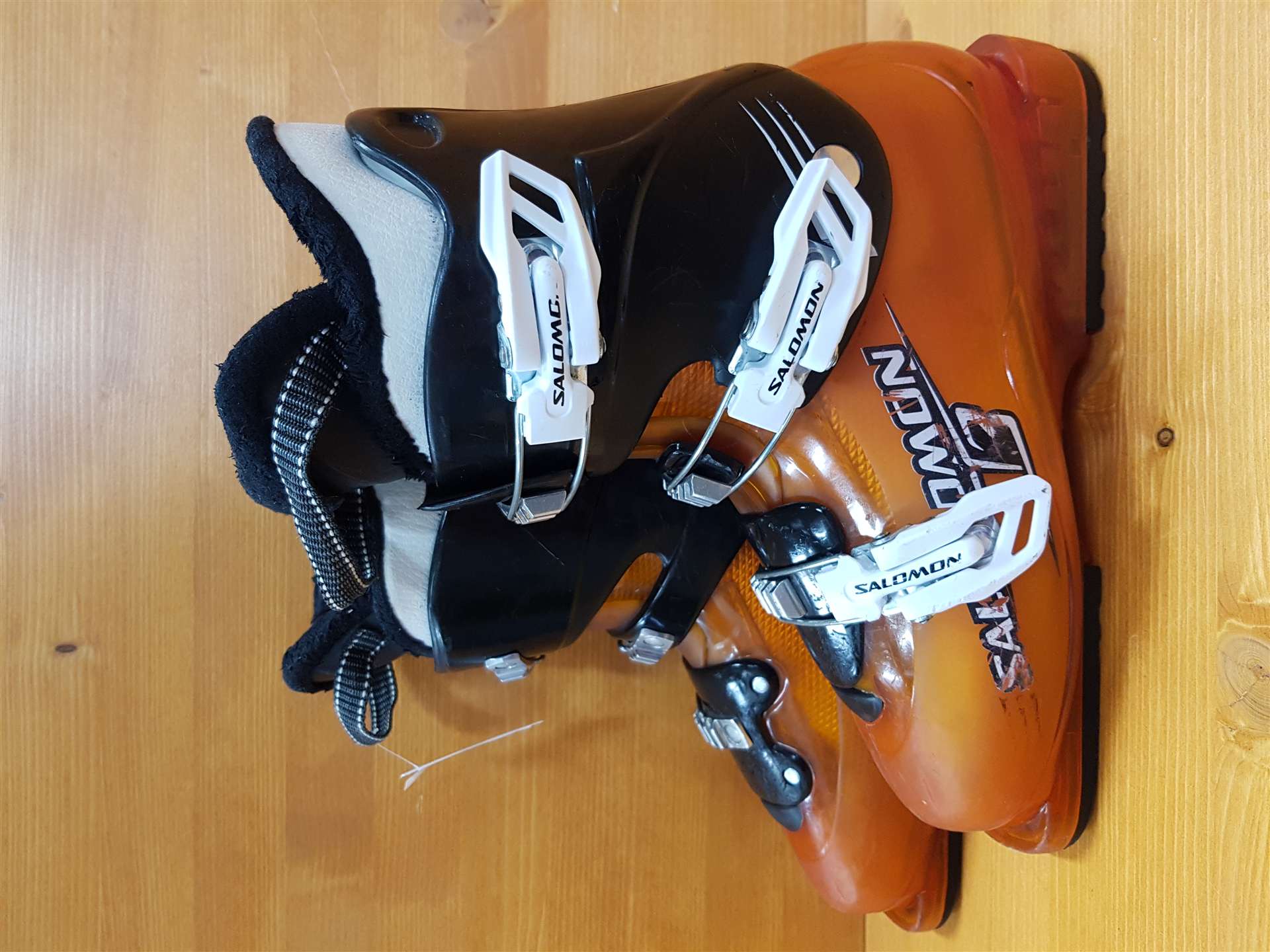 Gebrauchte SALOMON T3 Skischuhe