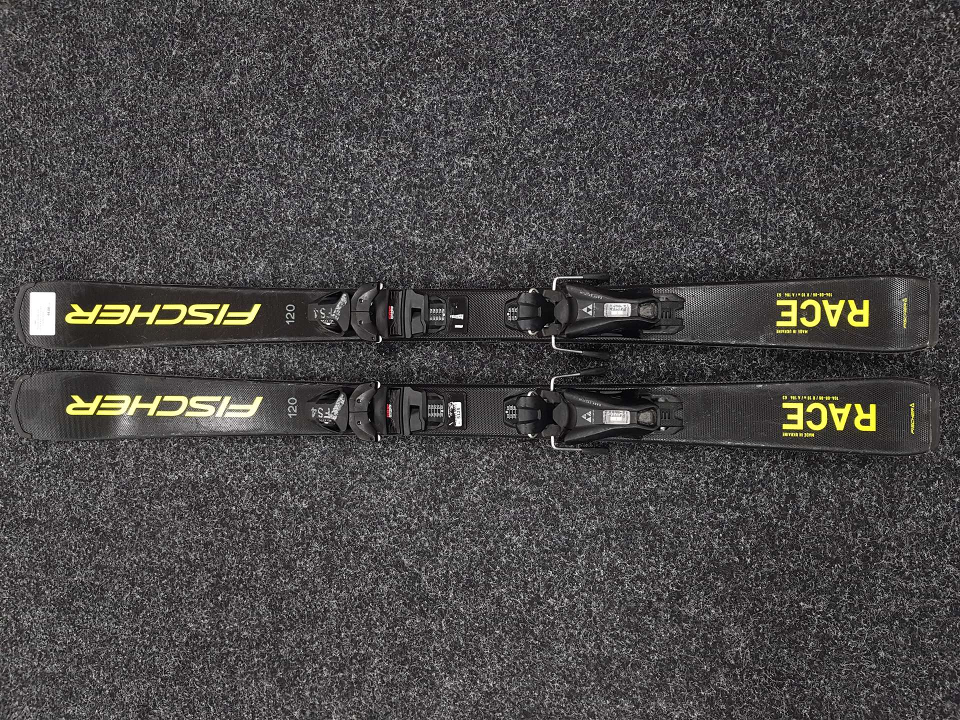 Použité dětské lyže FISCHER Race + vázání Fischer FS 4