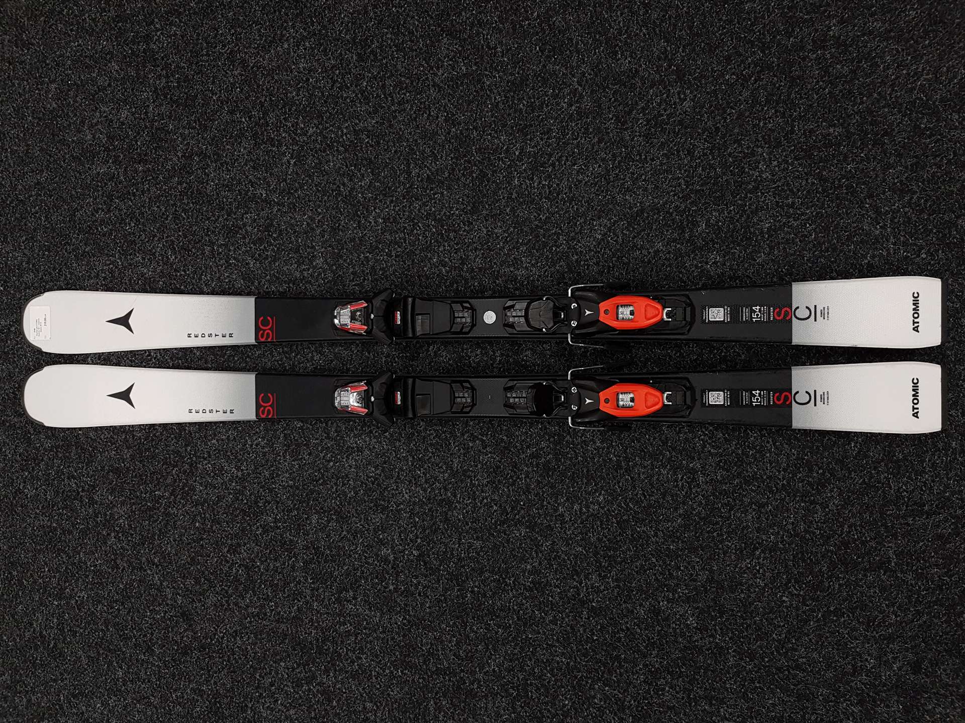 Używane narty ATOMIC Redster SC + wiązania Atomic M 10