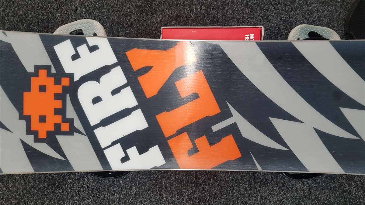 Bazar snowboardowy Plusk Firefly