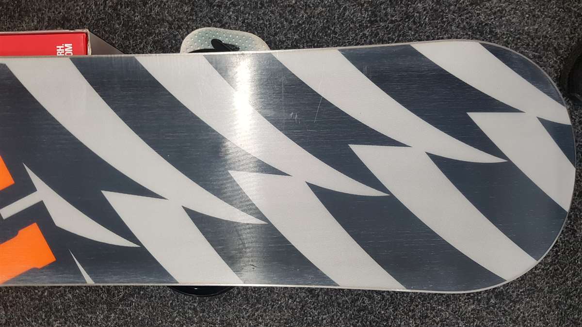 Bazar snowboardowy Plusk Firefly