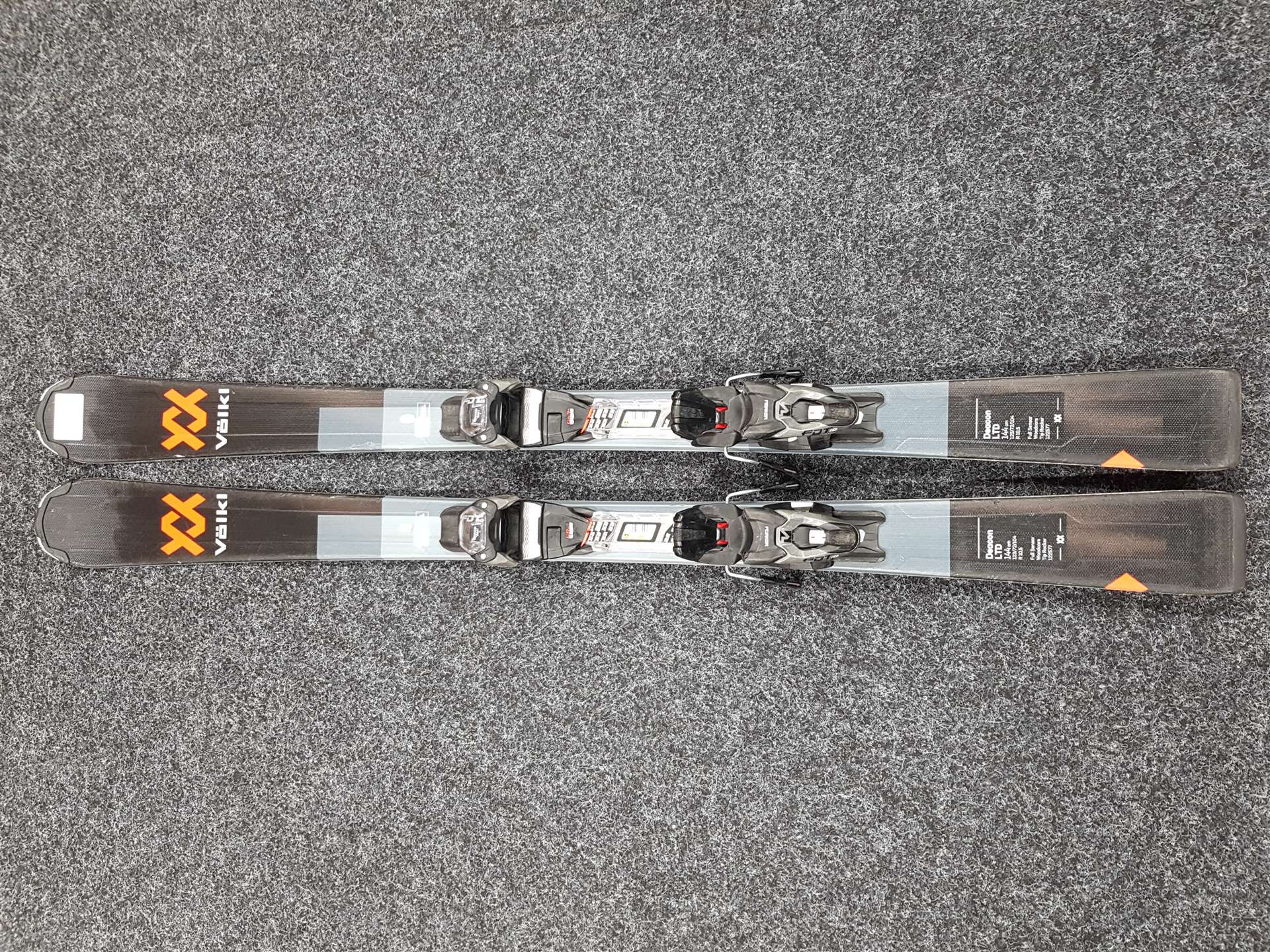 Używane narty VOLKL Deacon LTD + wiązania Marker 10