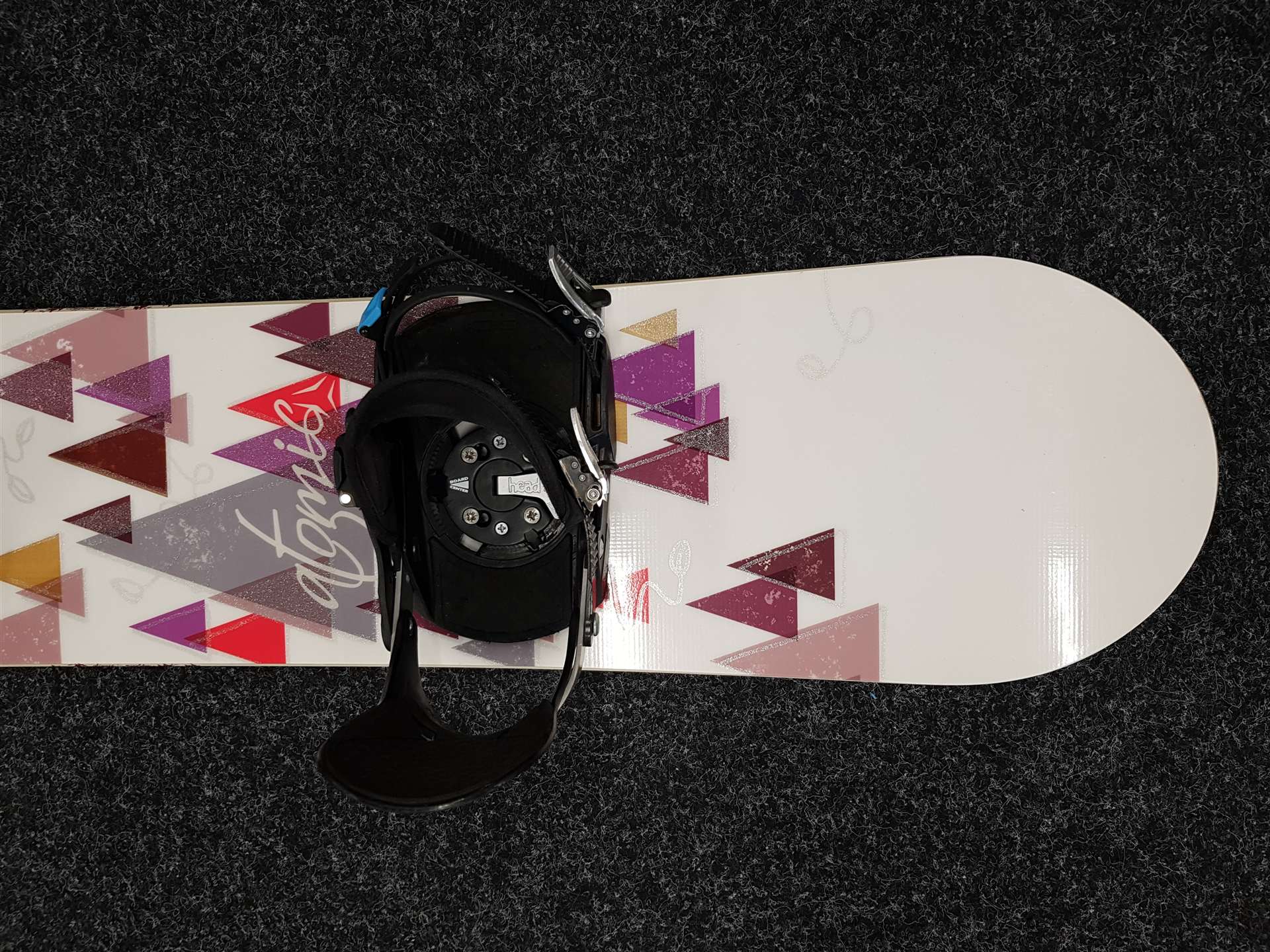 Gebrauchtes ATOMIC Eighties Snowboard + Head Bindungen Größe S/M