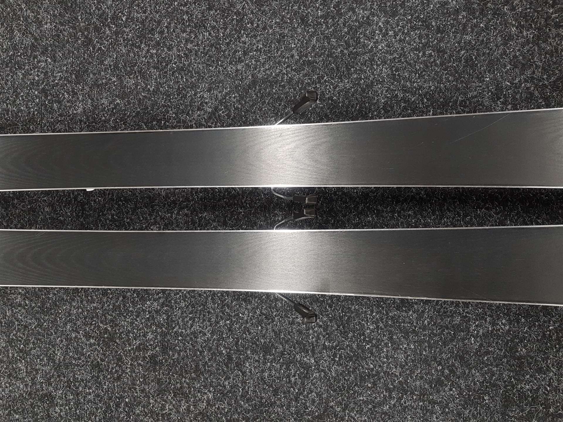 Esquís ROSSIGNOL Zenith SX usados + fijaciones Look Xpress 10