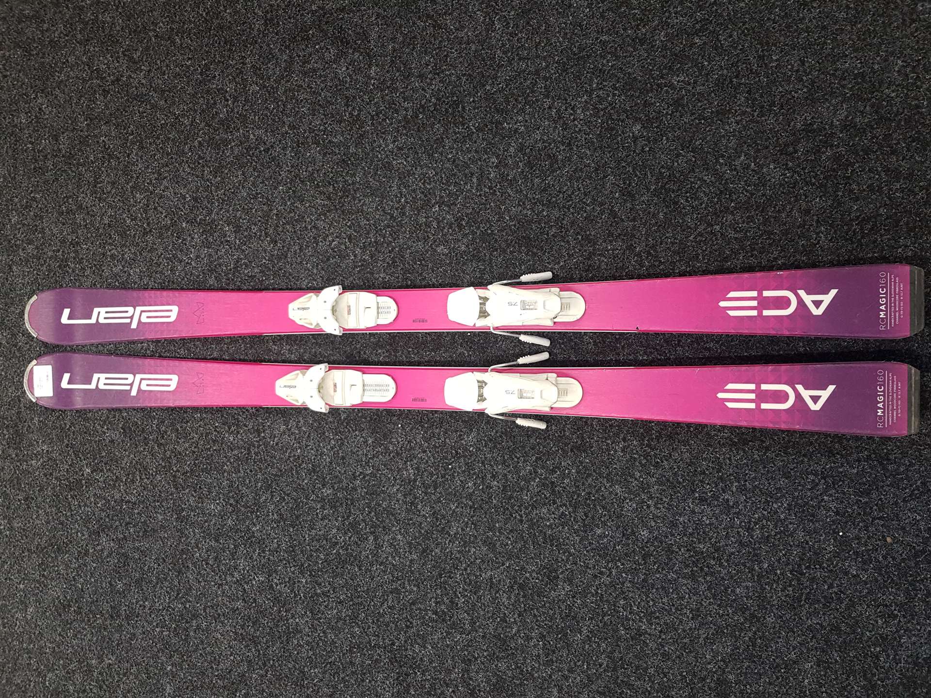 Gebrauchte ELAN Ace Ski + Elan 7.5 Bindungen
