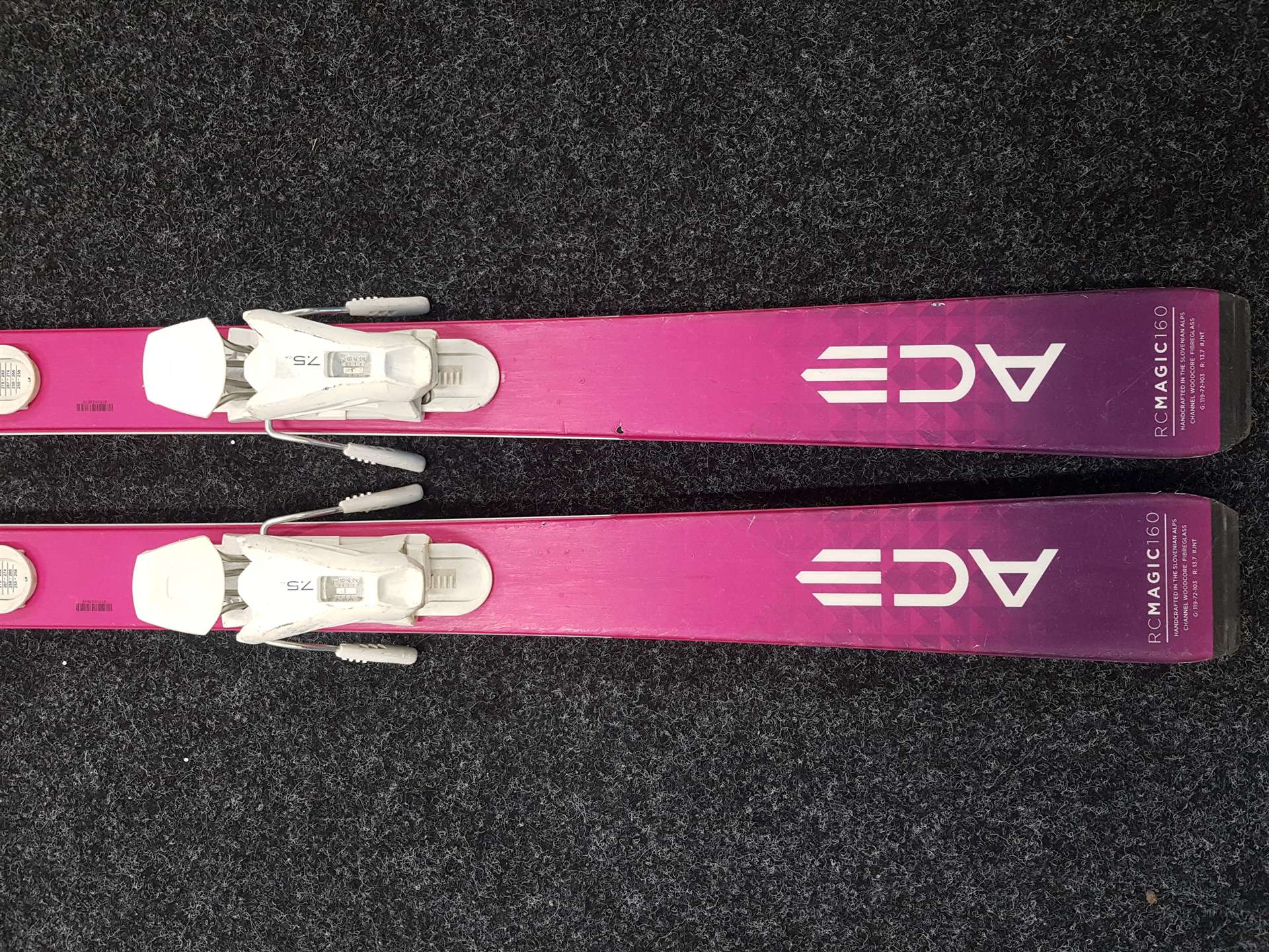Gebrauchte ELAN Ace Ski + Elan 7.5 Bindungen