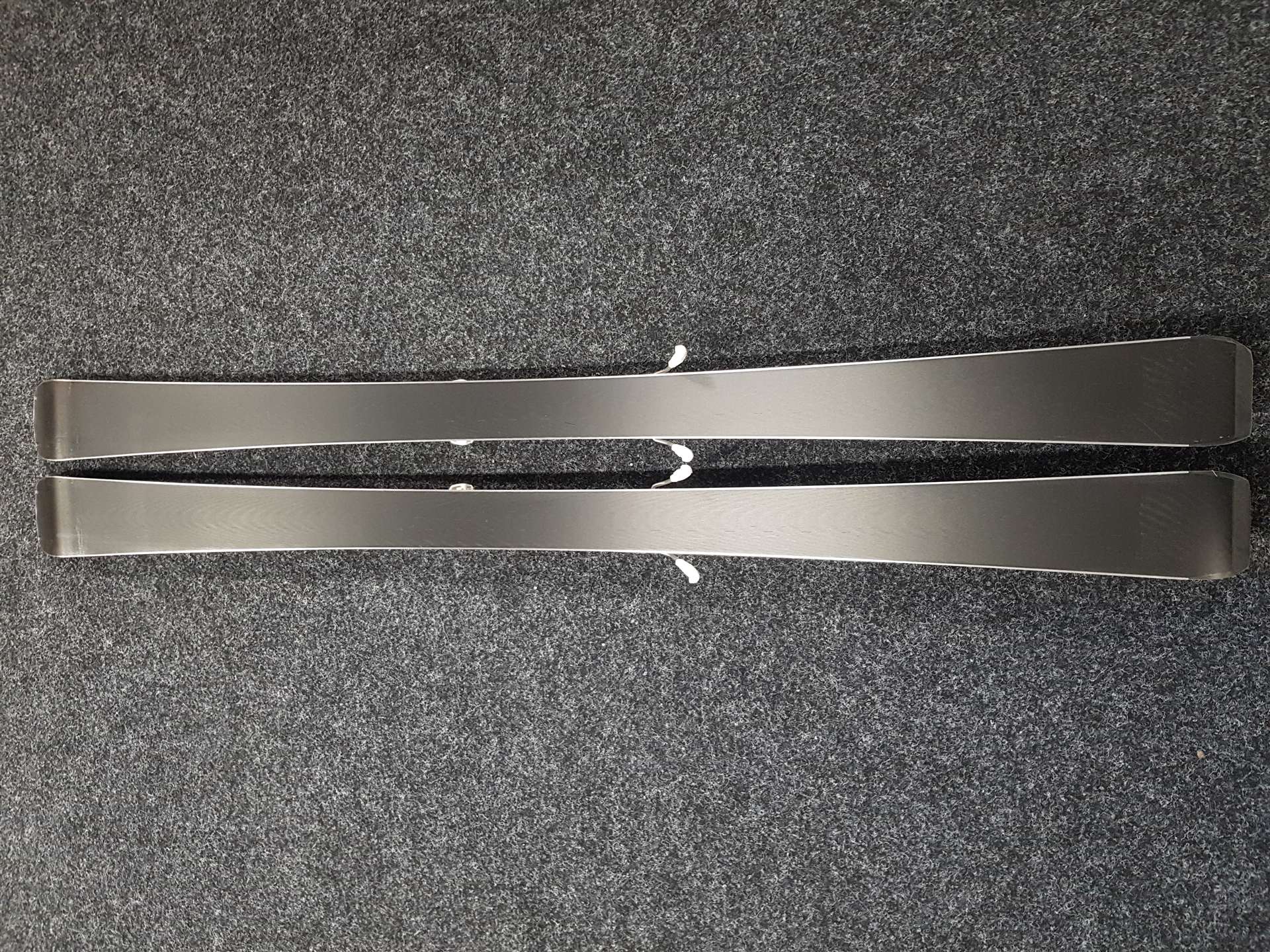 Gebrauchte ELAN Ace Ski + Elan 7.5 Bindungen