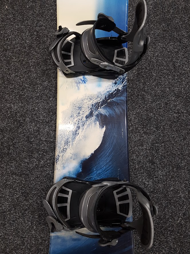 Bazarový snowboard Wave + vázání Factory velikost M/L