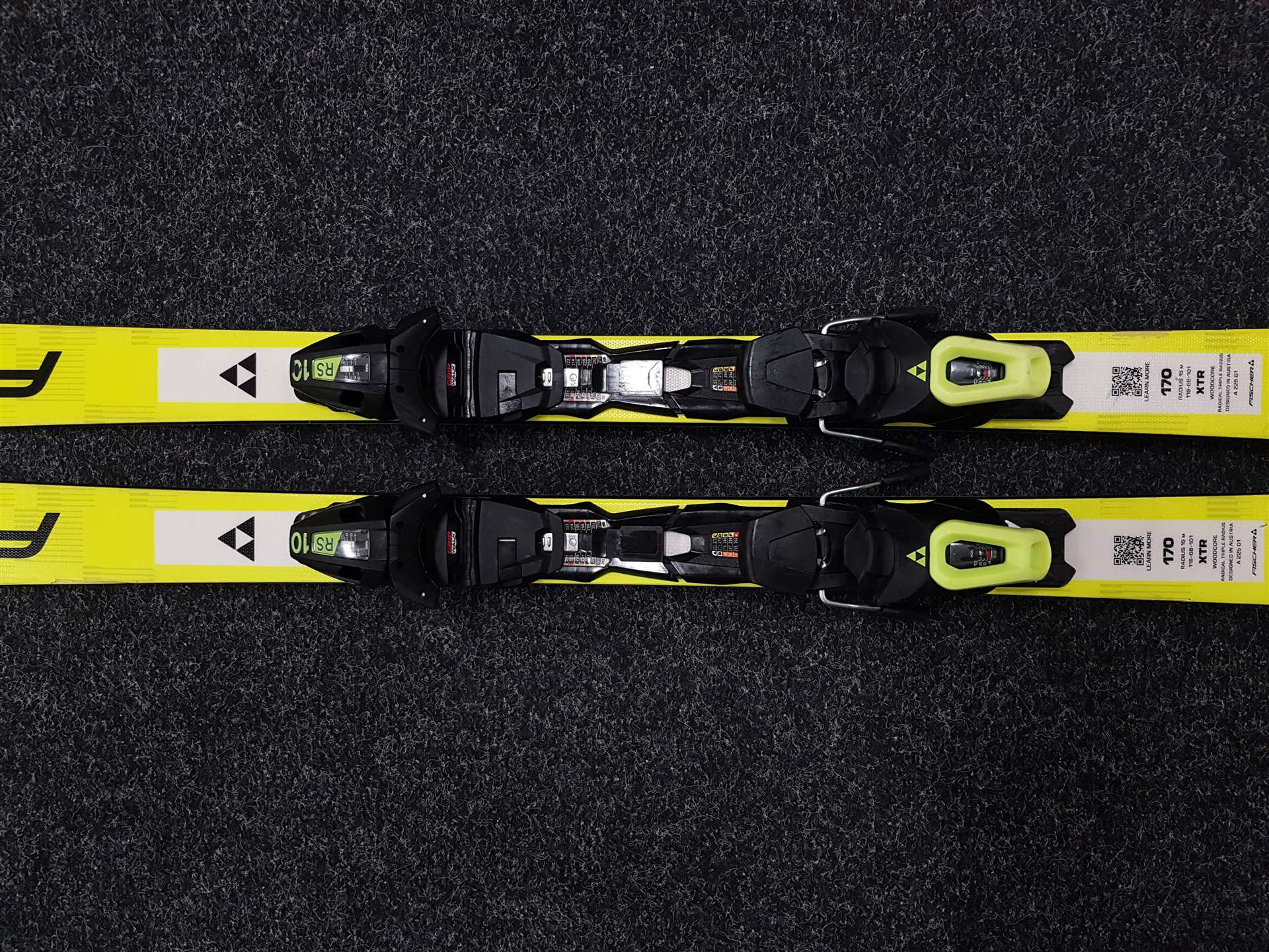 Gebrauchte FISCHER RC 4 PRO Ski + Fischer RS 10 Bindungen