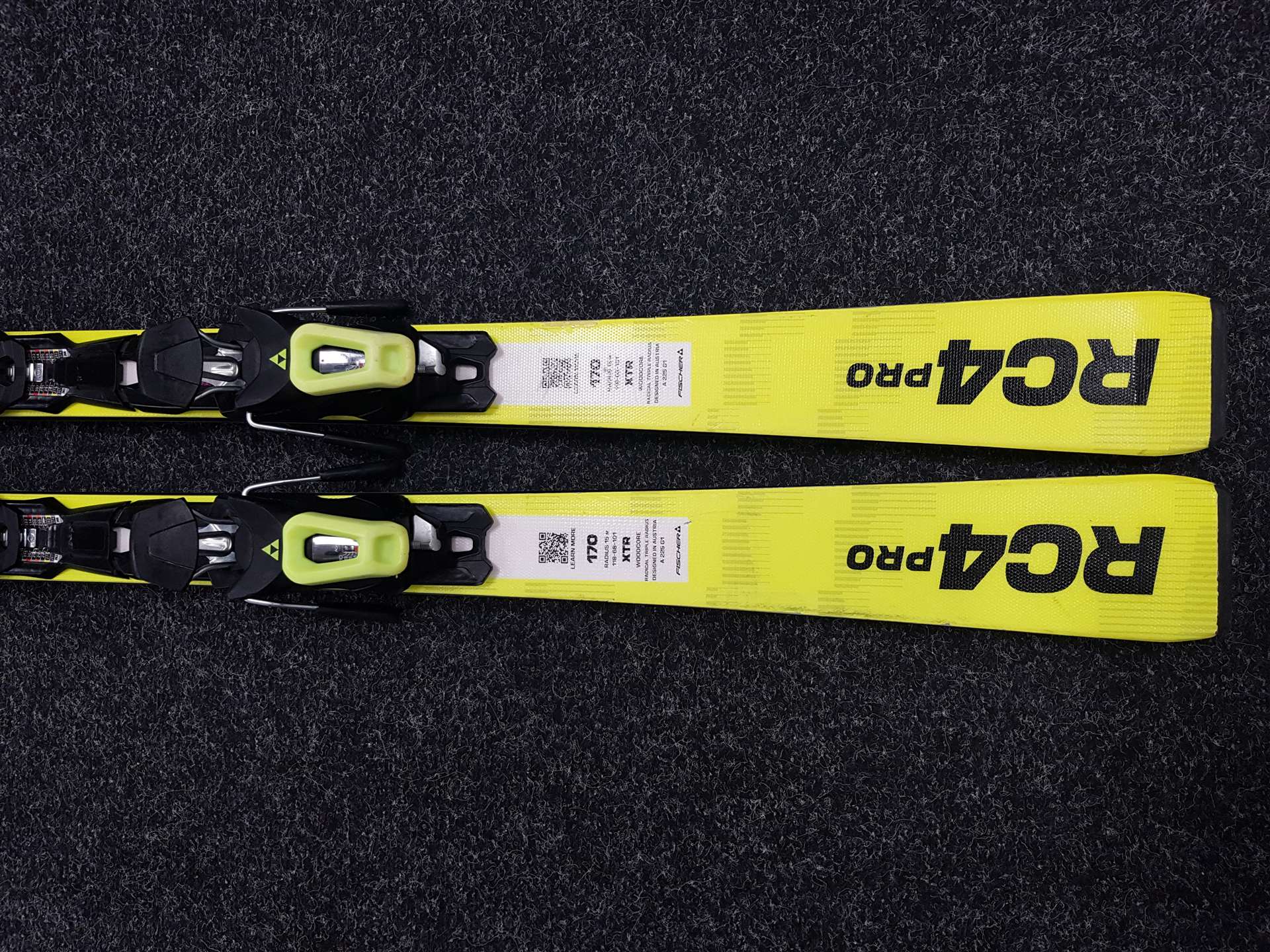 Gebrauchte FISCHER RC 4 PRO Ski + Fischer RS 10 Bindungen