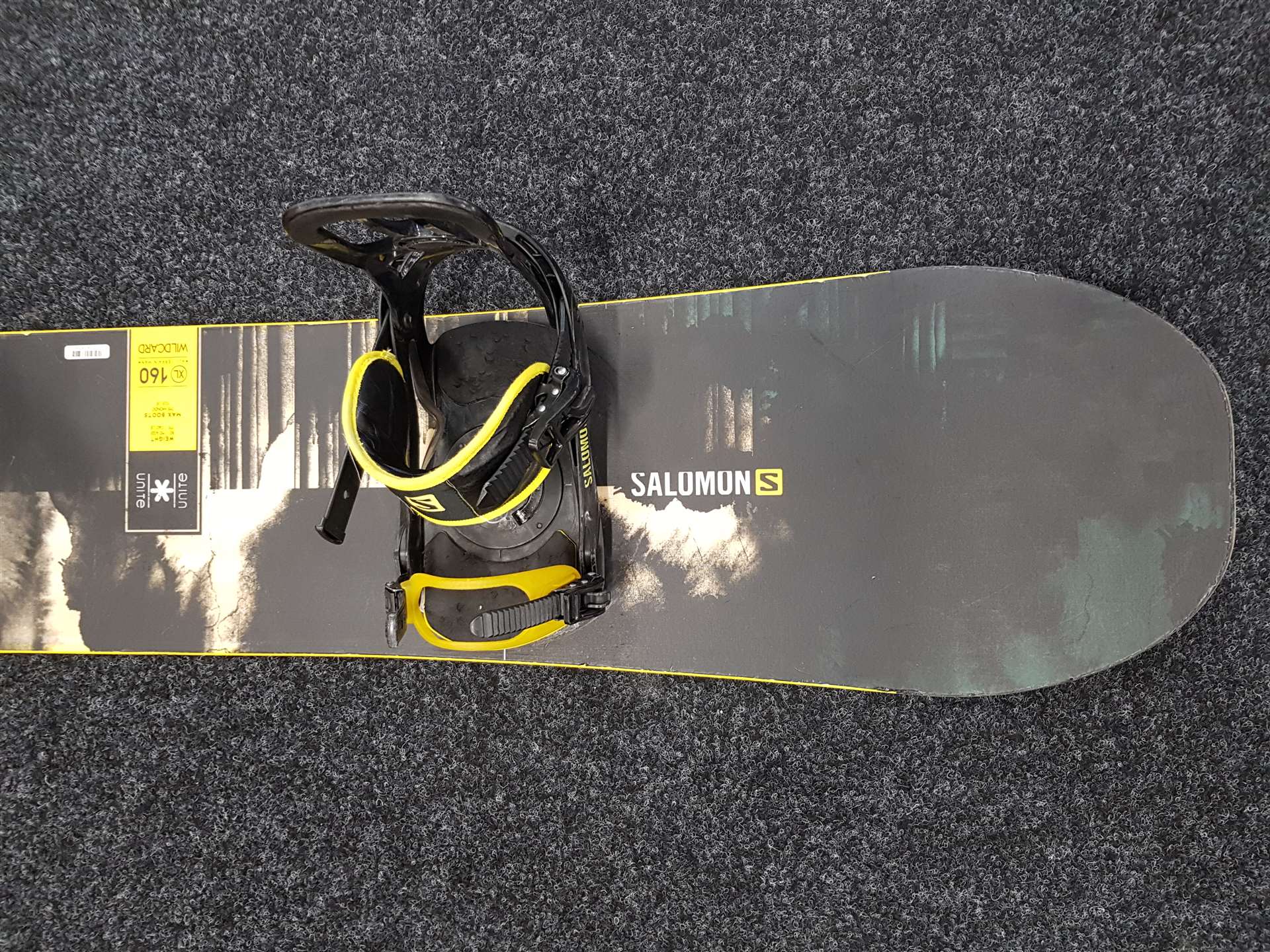 Snowboard Salomon Wild Card folosit + legături Salomon mărimea L