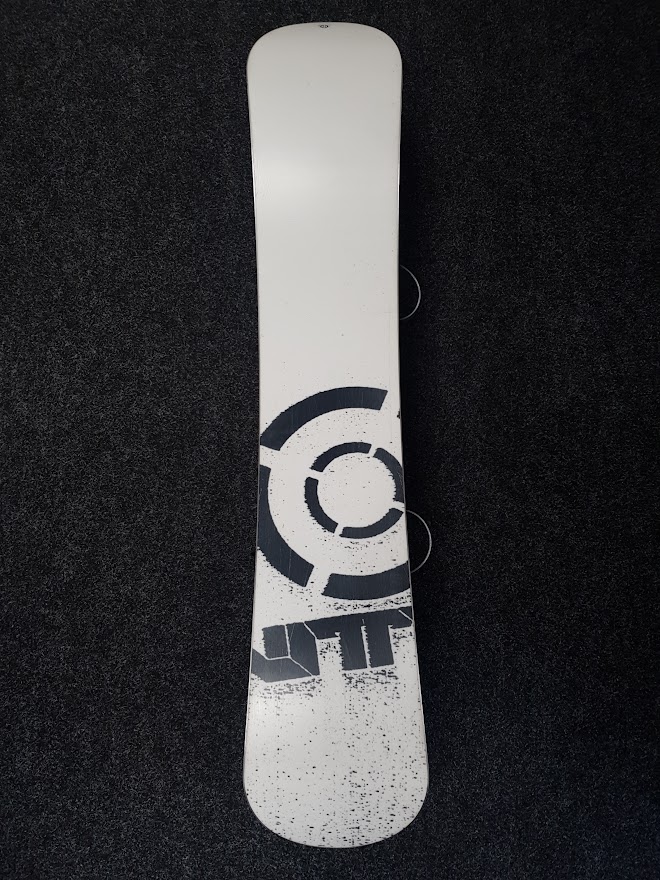 Używana deska snowboardowa Nitro Target + wiązania Snowmaster rozmiar L/XL