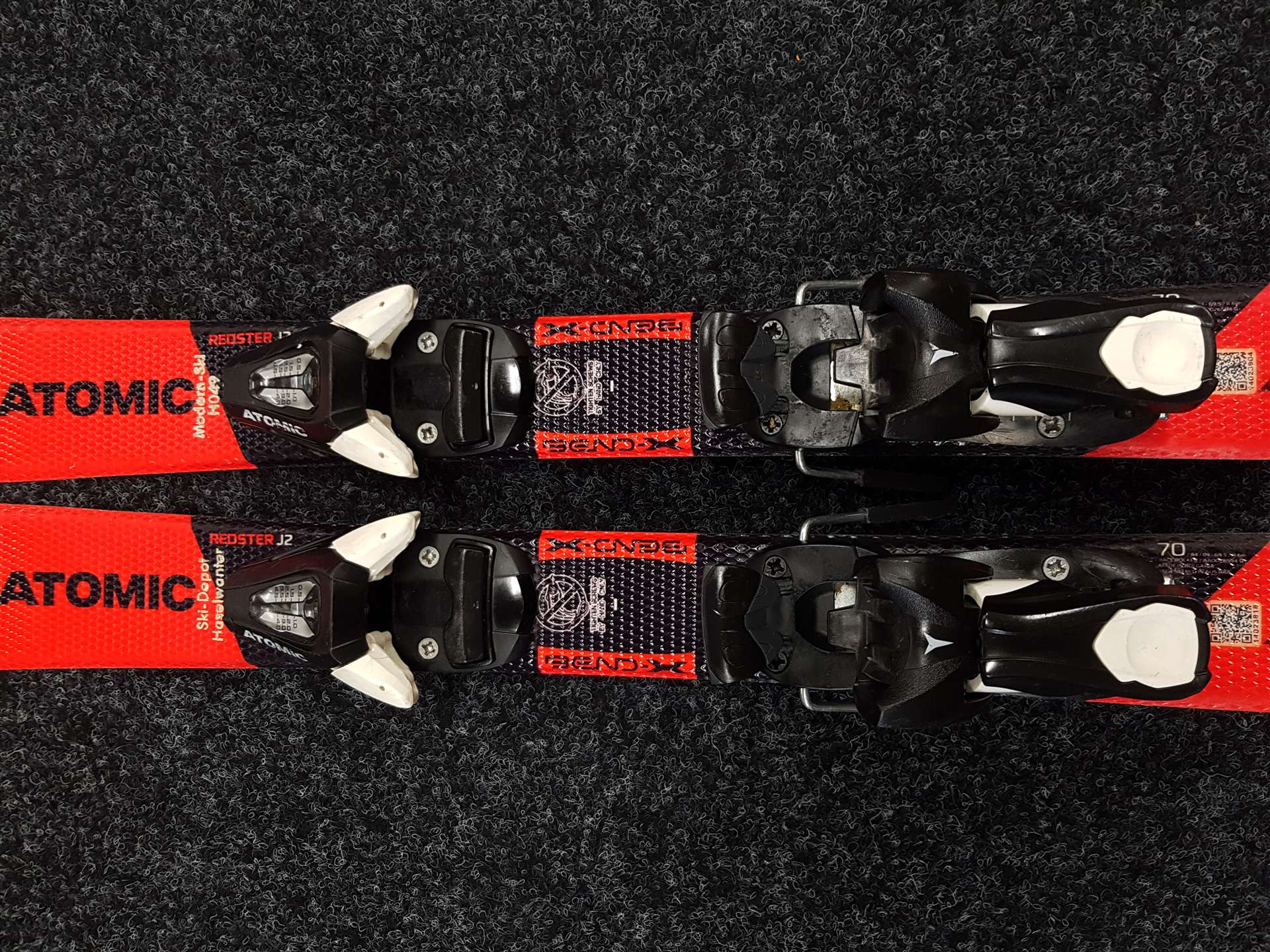 Gebrauchte Kinderski ATOMIC J2 + Atomic C5 Bindungen