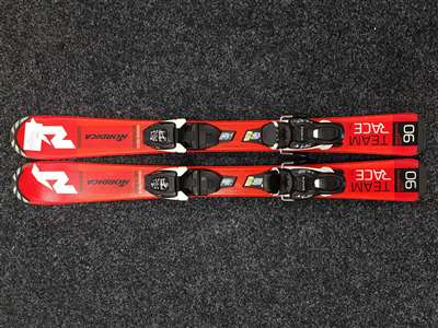 Esquís infantiles usados NORDICA Doberman Team Race + fijaciones Marker 4.5