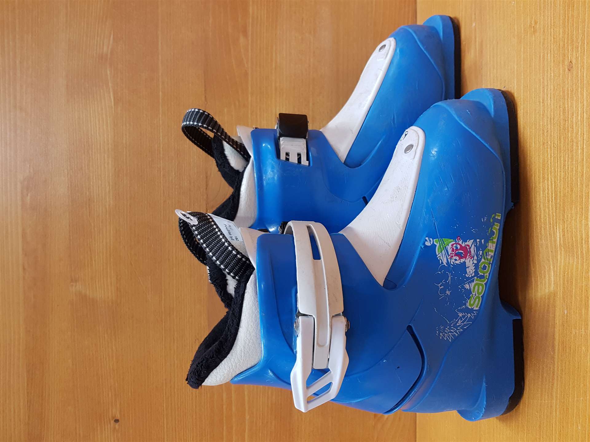 Chaussures de ski SALOMON T1 d'occasion