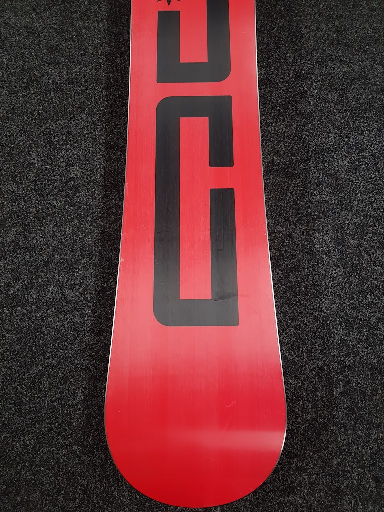 Deska snowboardowa Bazaar DC Focus + wiązania Salomon SpeedFit w rozmiarze S/M
