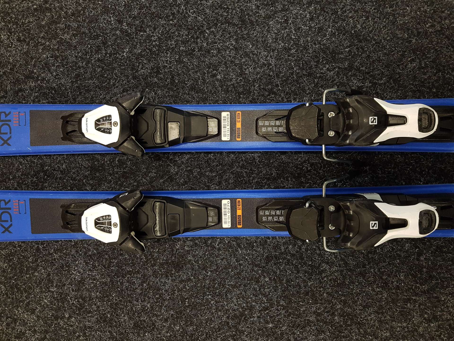 Skis SALOMON XDR FOCUS d'occasion + fixations Salomon LITHIUM 10
