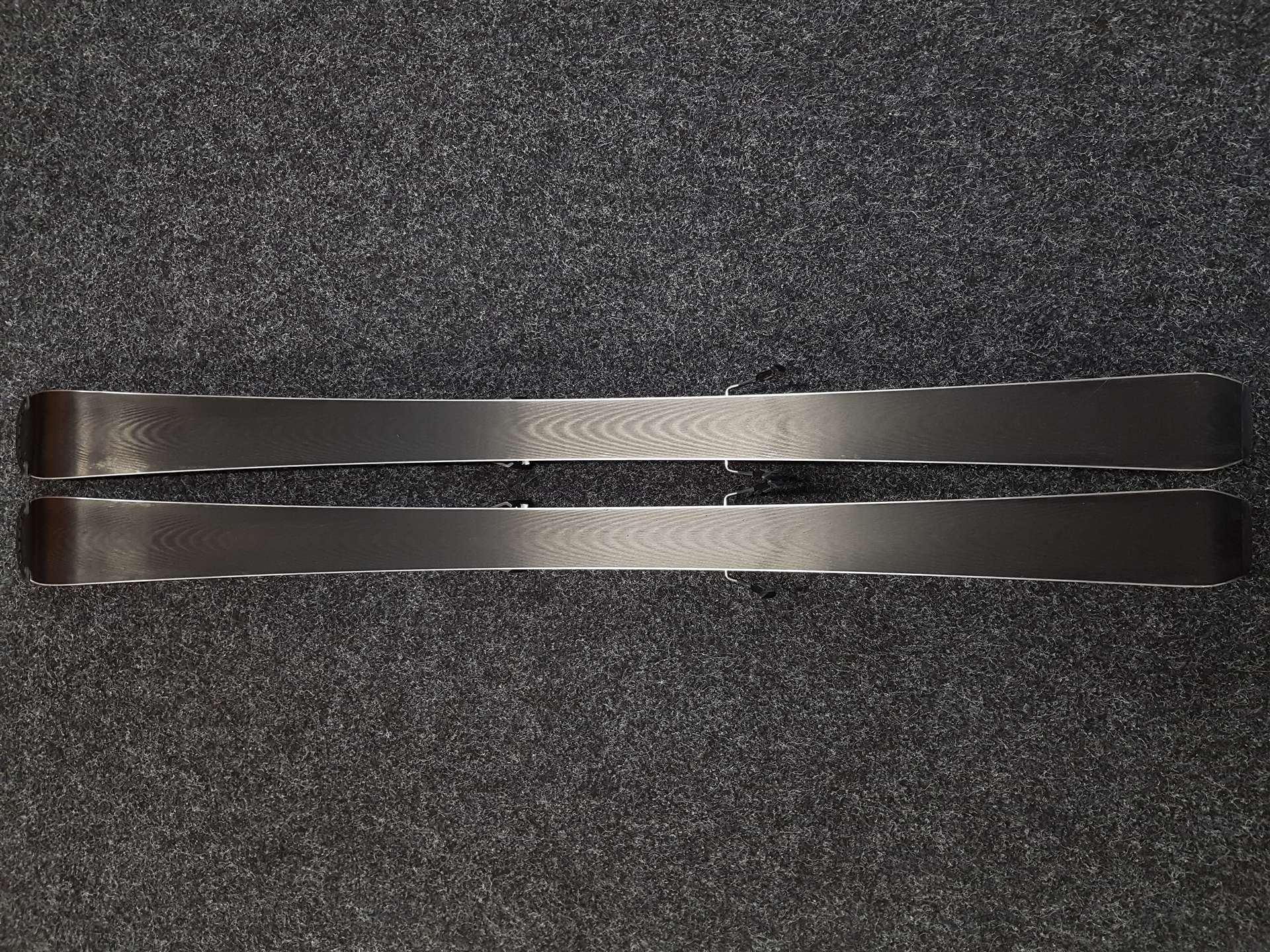 Skis SALOMON XDR FOCUS d'occasion + fixations Salomon LITHIUM 10